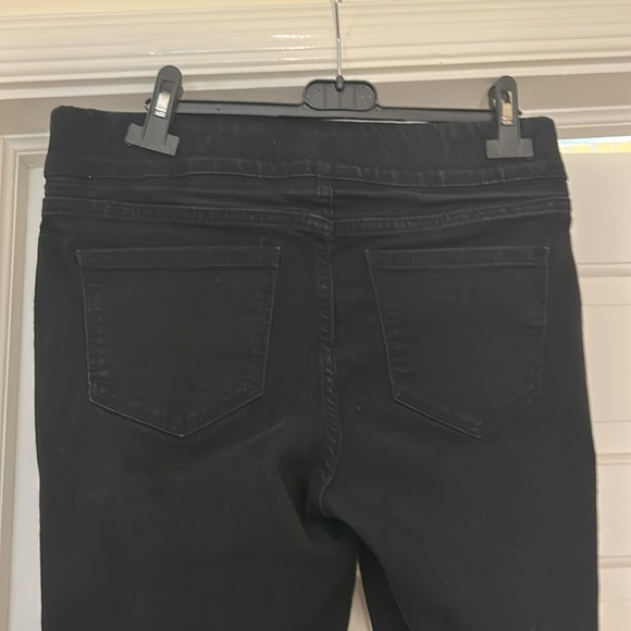 Old Navy Black Super Skinny Black Jeans Stretch Size 10 EUC - Picture 3 of 6